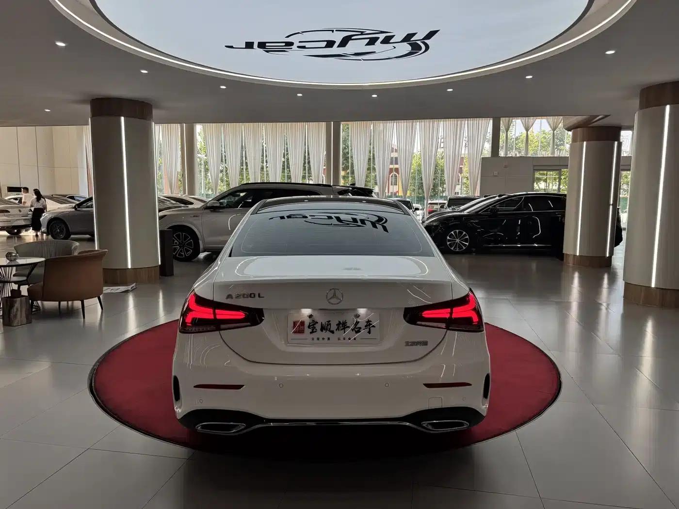 2021 Mercedes-Benz A-Class A 200 L Sport Sedan Dynamic — миниатюра 6
