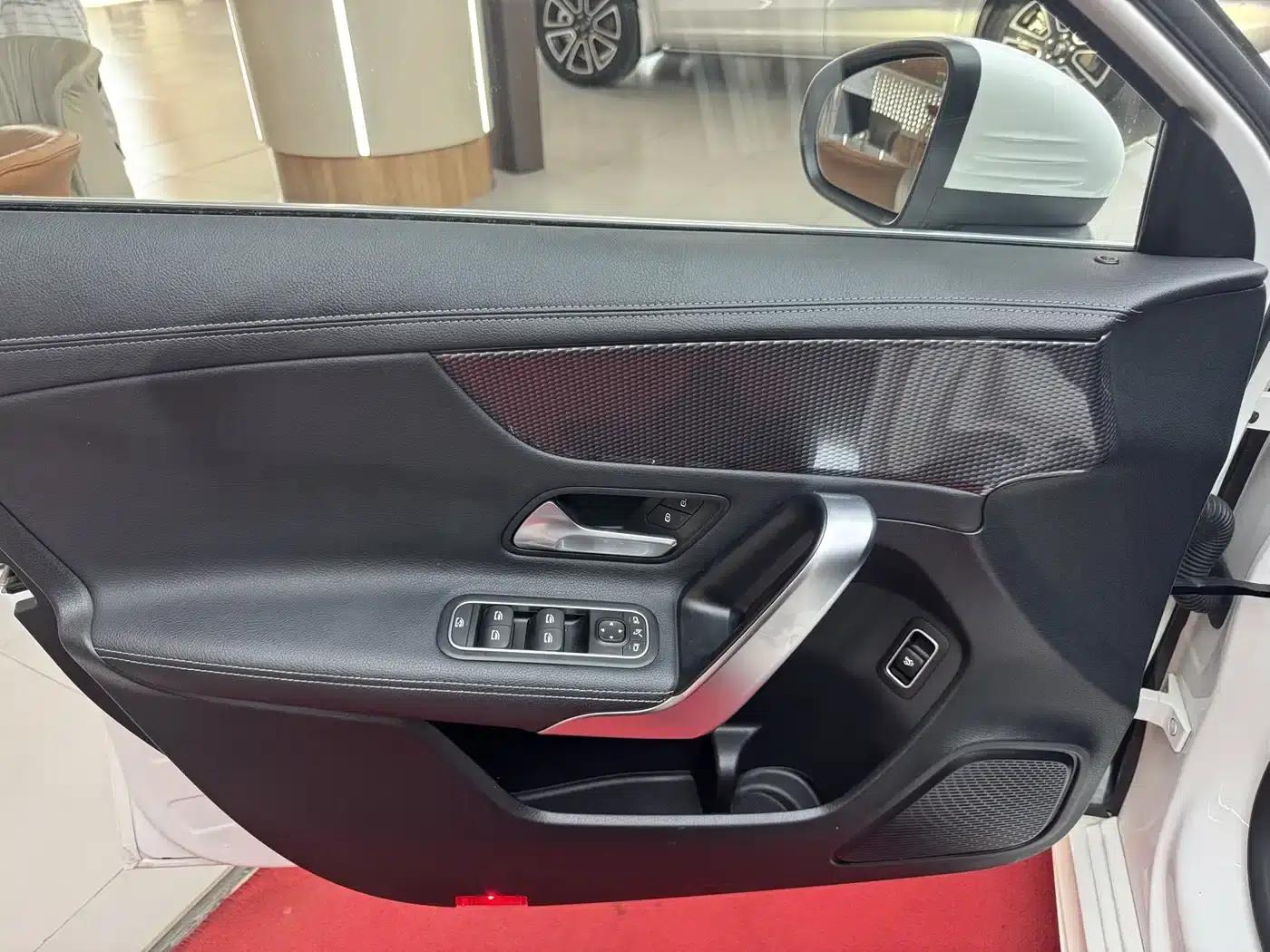 2021 Mercedes-Benz A-Class A 200 L Sport Sedan Dynamic — миниатюра 10