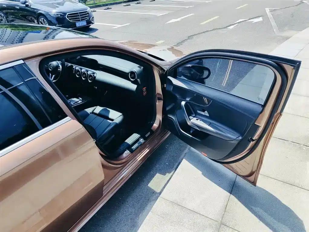 Mercedes-Benz A-Class 2020 Facelift A 200 L Sport Sedan Dynamic Edition — миниатюра 22