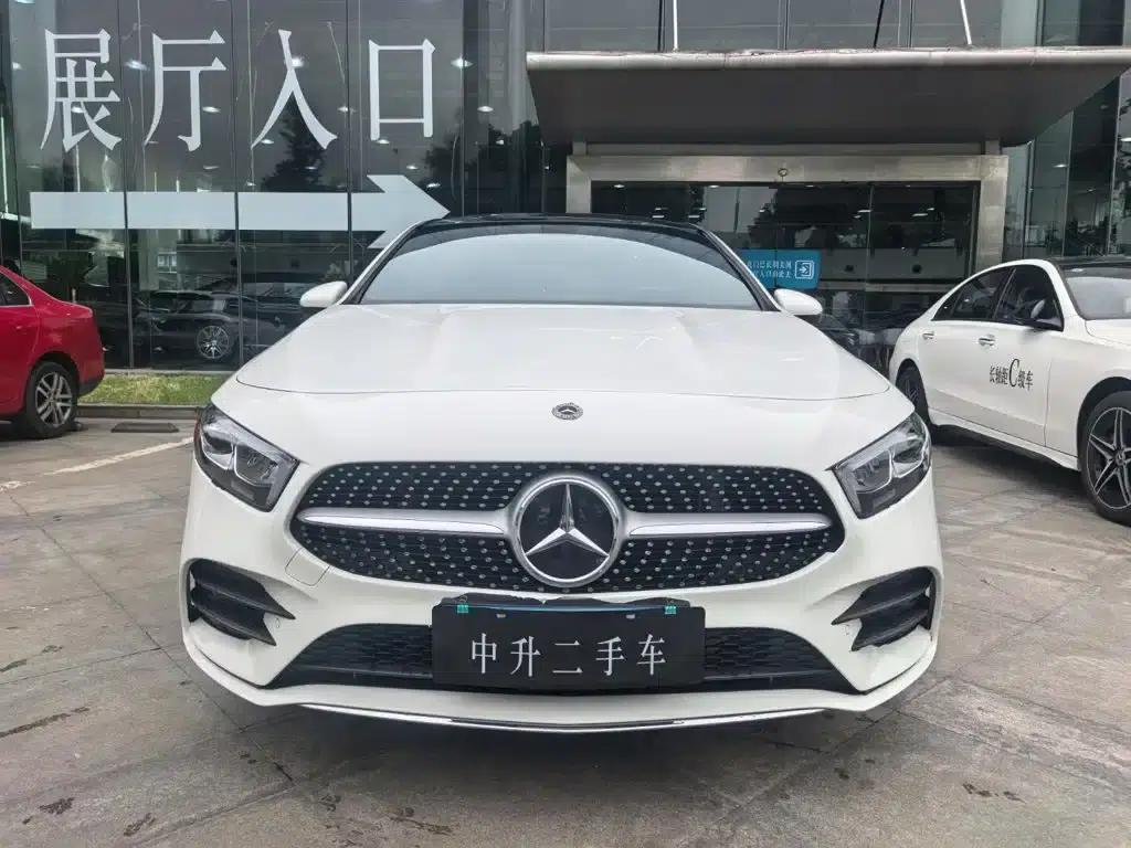 Mercedes-Benz A-Class 2022 Facelift A 200 L Sport Sedan Fashion Model — миниатюра 2