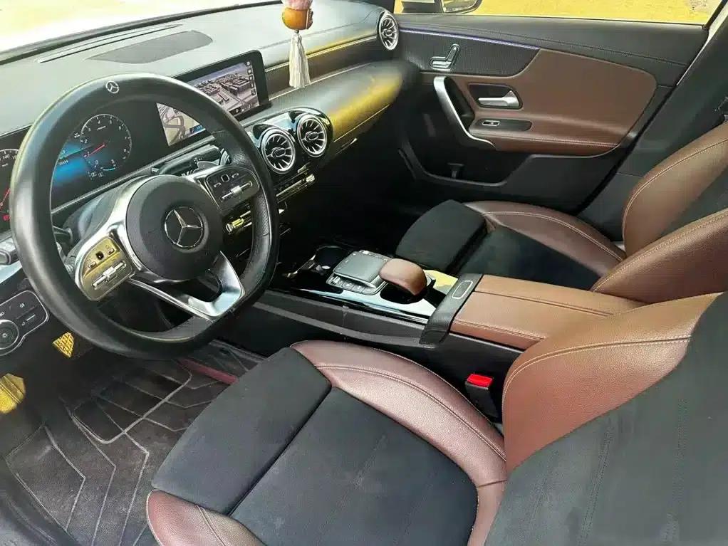 Mercedes-Benz A-Class 2022 Facelift A 200 L Sport Sedan Fashion Model — миниатюра 12