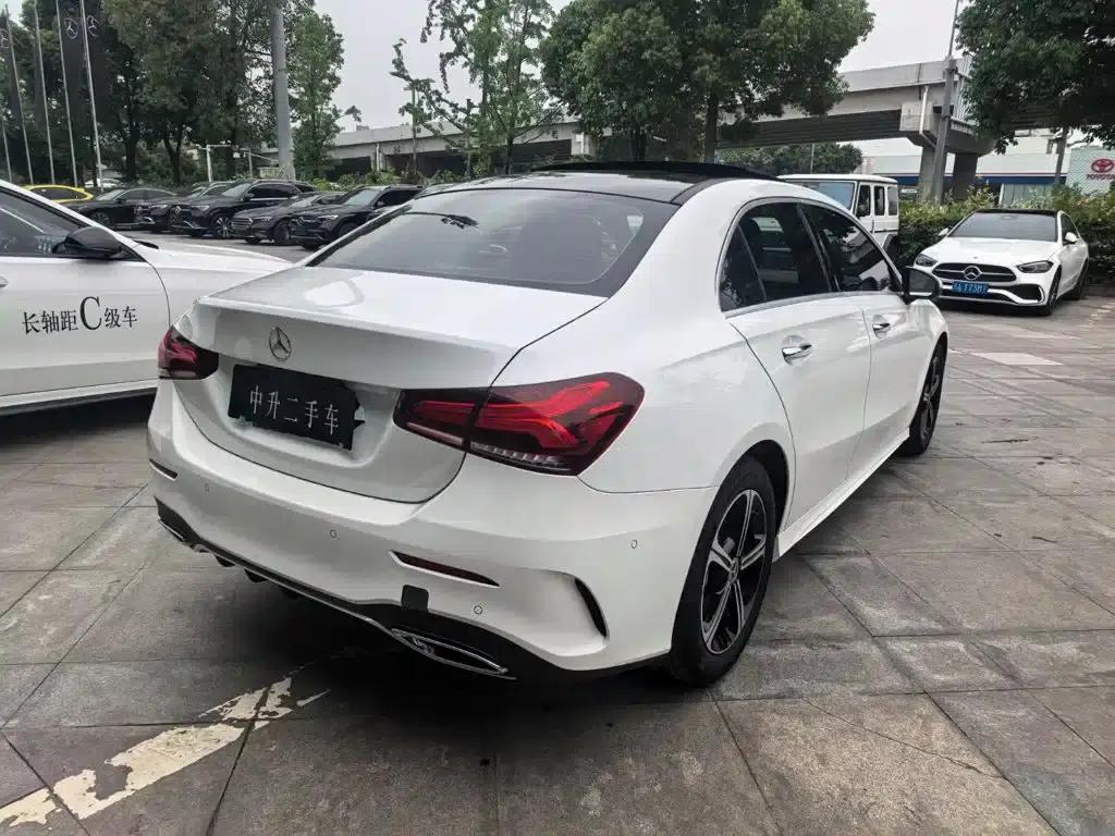 Mercedes-Benz A-Class 2022 Facelift A 200 L Sport Sedan Fashion Model — миниатюра 4