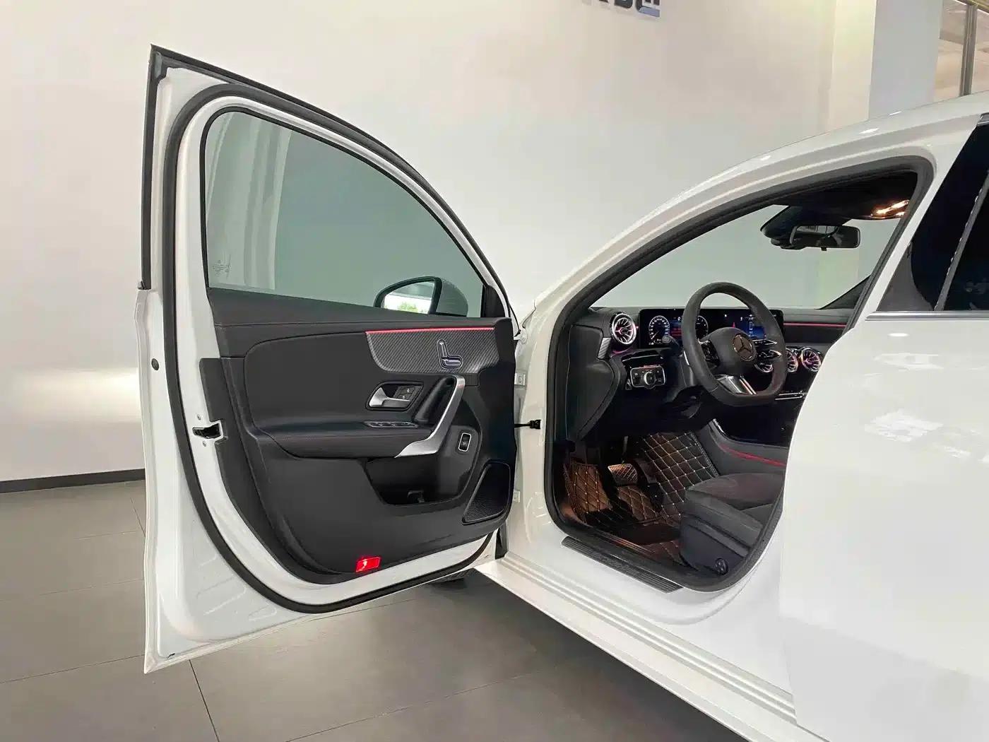 2023 Mercedes-Benz A-Class A 200 L Fashion Edition — миниатюра 6