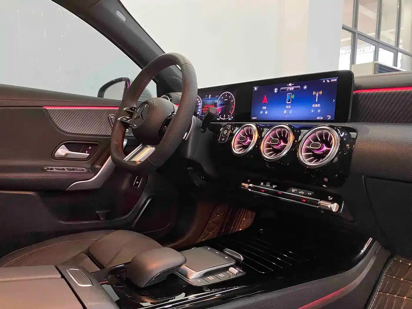 2023 Mercedes-Benz A-Class A 200 L Fashion Edition — миниатюра 7
