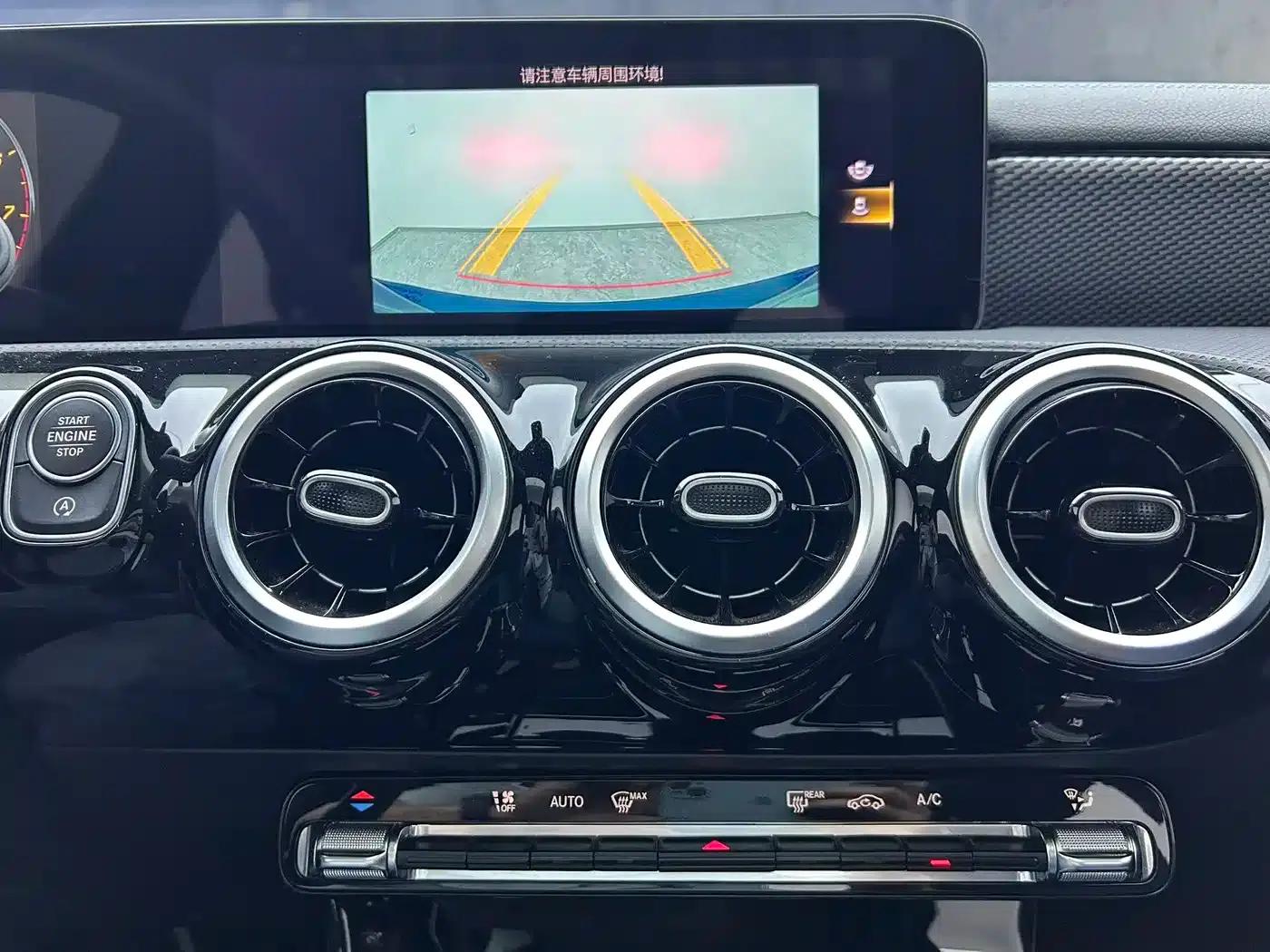 Mercedes-Benz A-Class 2022 Facelift A 180 L Sport Sedan — миниатюра 14