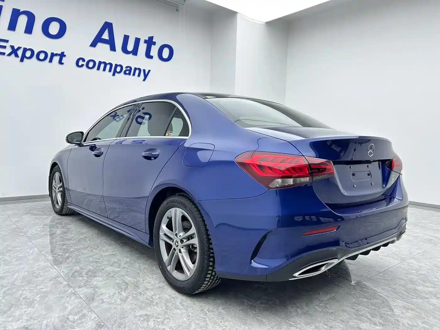 Mercedes-Benz A-Class 2022 Facelift A 180 L Sport Sedan — миниатюра 5