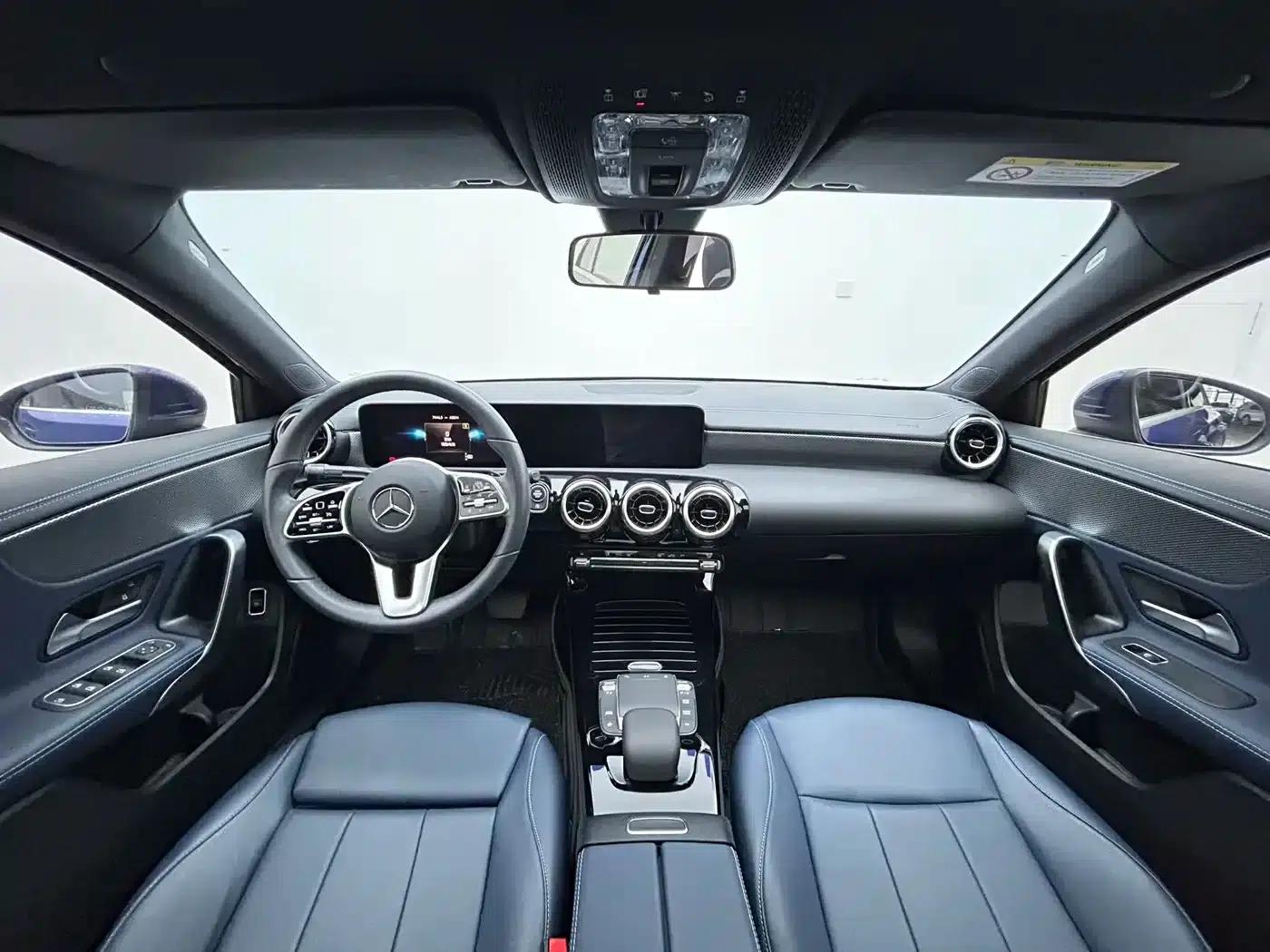 Mercedes-Benz A-Class 2022 Facelift A 180 L Sport Sedan — миниатюра 9