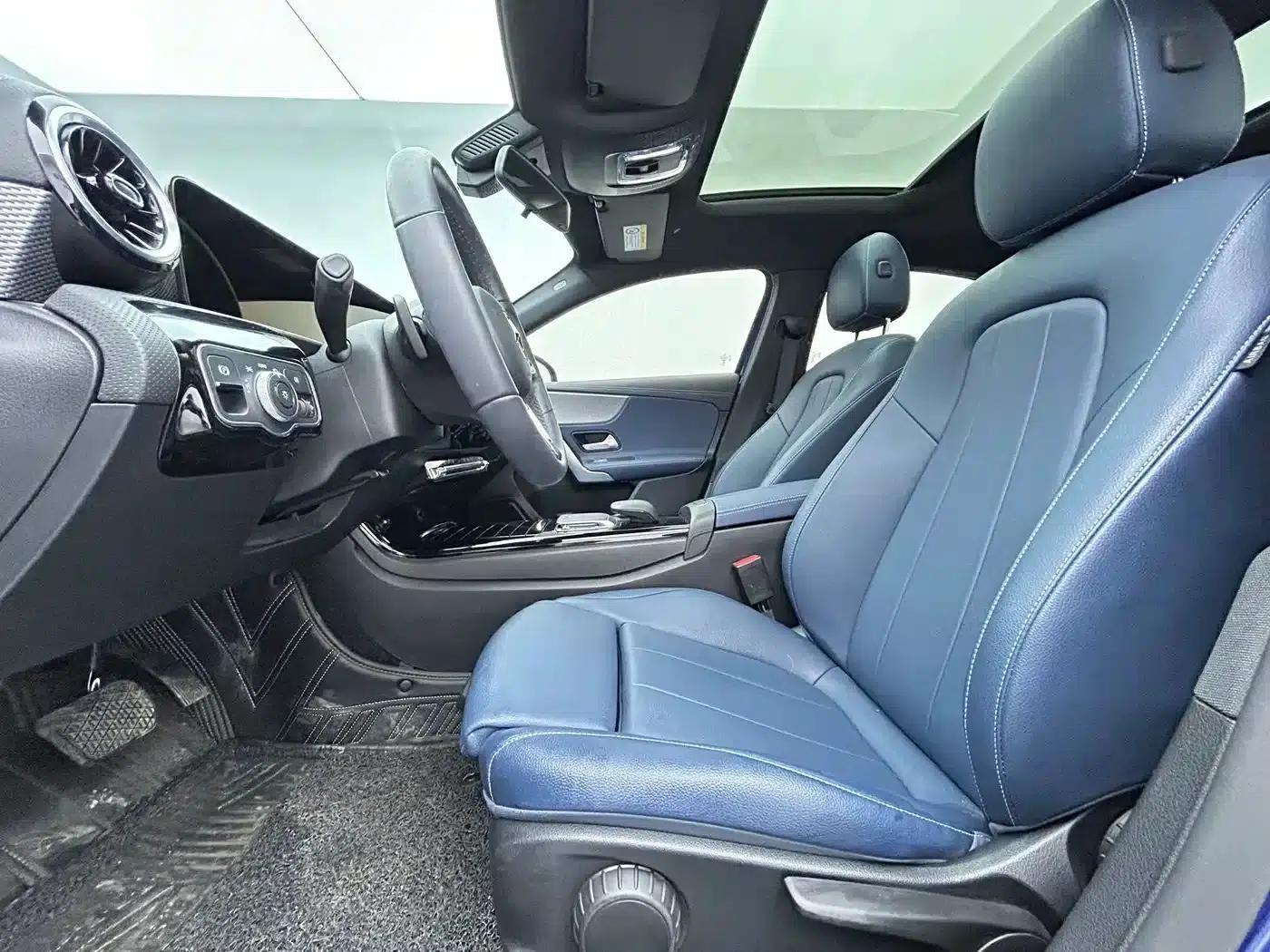 Mercedes-Benz A-Class 2022 Facelift A 180 L Sport Sedan — миниатюра 10