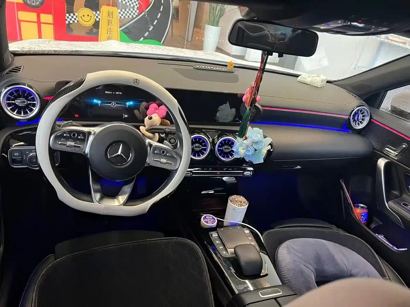 2023 Mercedes-Benz A-Class A 200 L Fashion Edition — миниатюра 8
