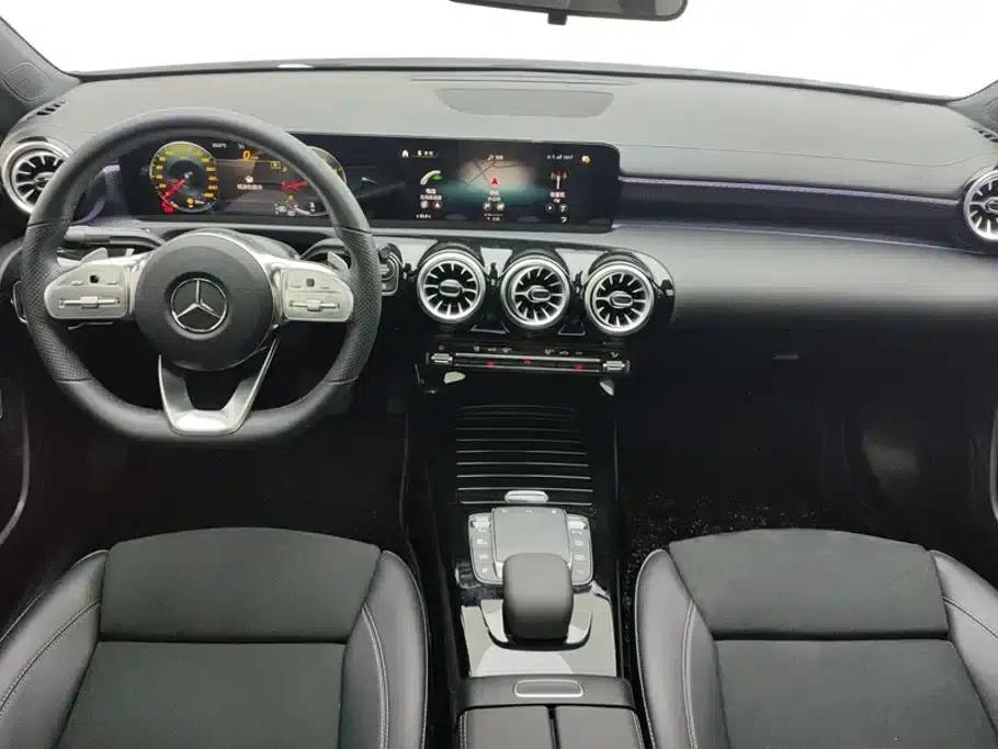 Mercedes-Benz A-Class 2022 Facelift II A 200 L Sport Sedan Fashion Edition — миниатюра 12