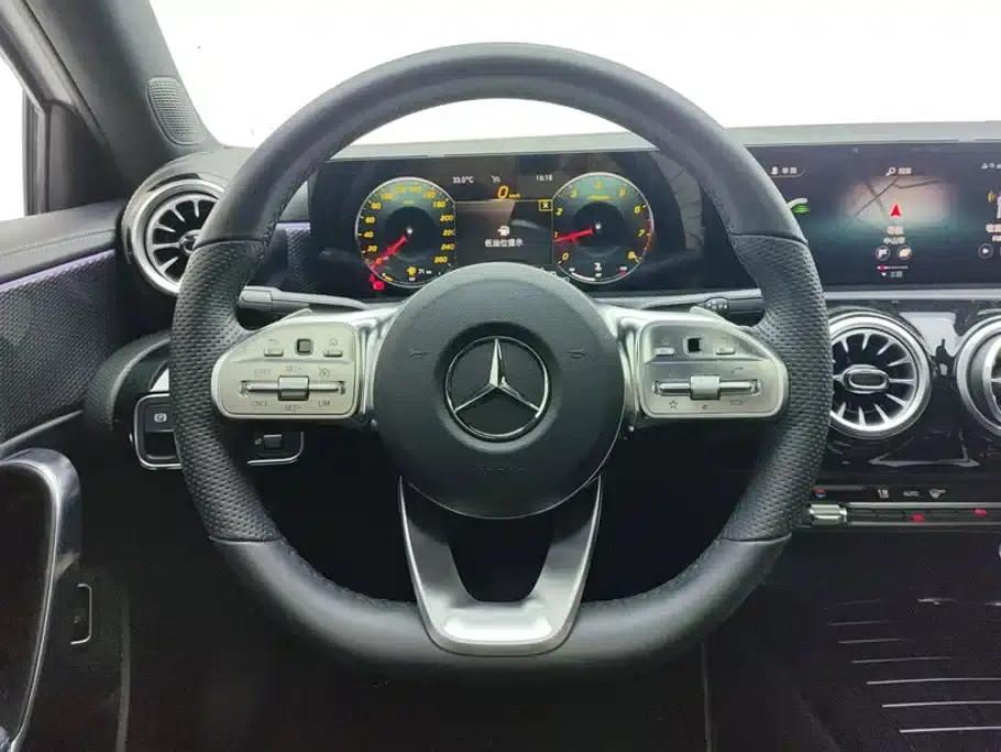 Mercedes-Benz A-Class 2022 Facelift II A 200 L Sport Sedan Fashion Edition — миниатюра 15