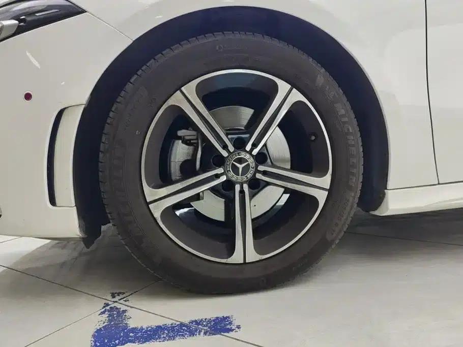Mercedes-Benz A-Class 2022 Facelift II A 200 L Sport Sedan Fashion Edition — миниатюра 6