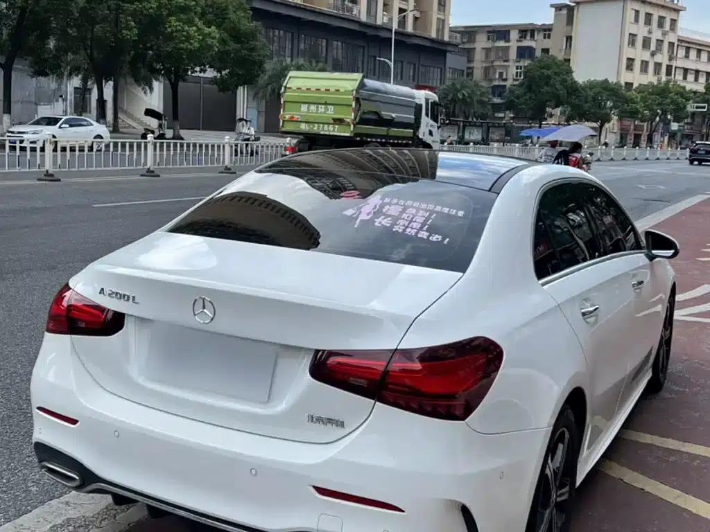 2023 Mercedes-Benz A-Class A 200 L Fashion Edition — миниатюра 12