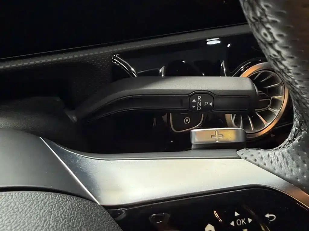 2023 Mercedes-Benz A-Class A 200 L Fashion Edition — миниатюра 8