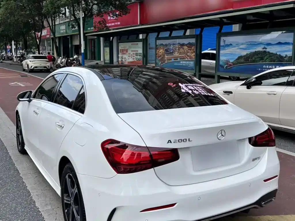 2023 Mercedes-Benz A-Class A 200 L Fashion Edition — миниатюра 9
