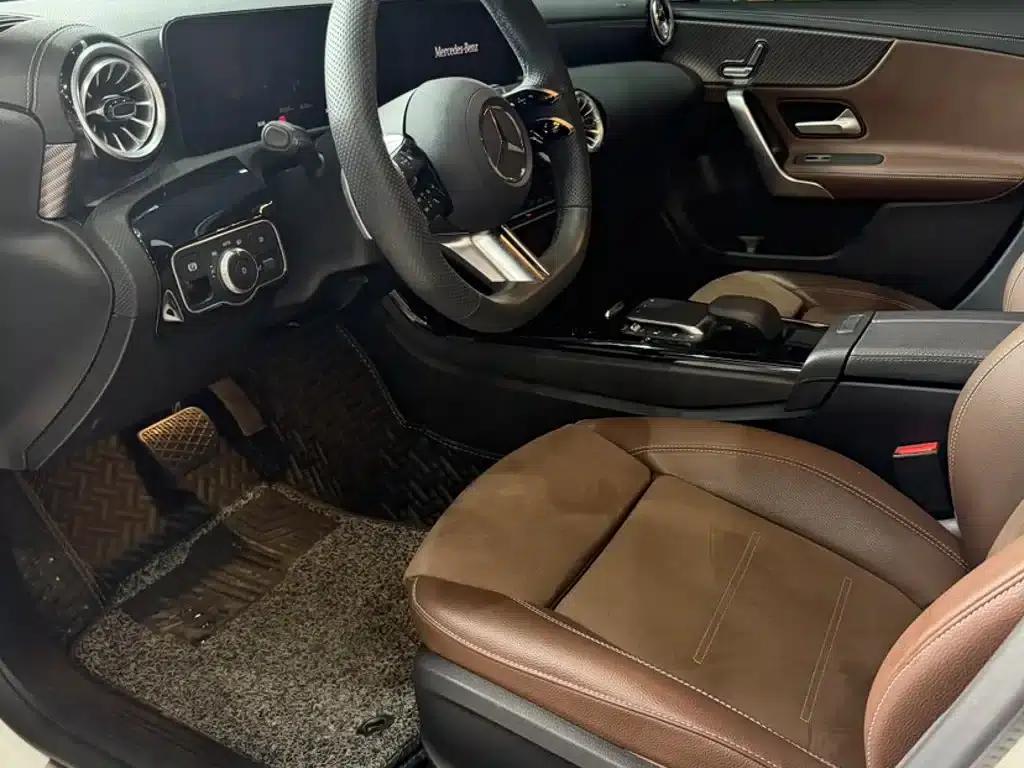 2023 Mercedes-Benz A-Class A 200 L Fashion Edition — миниатюра 10