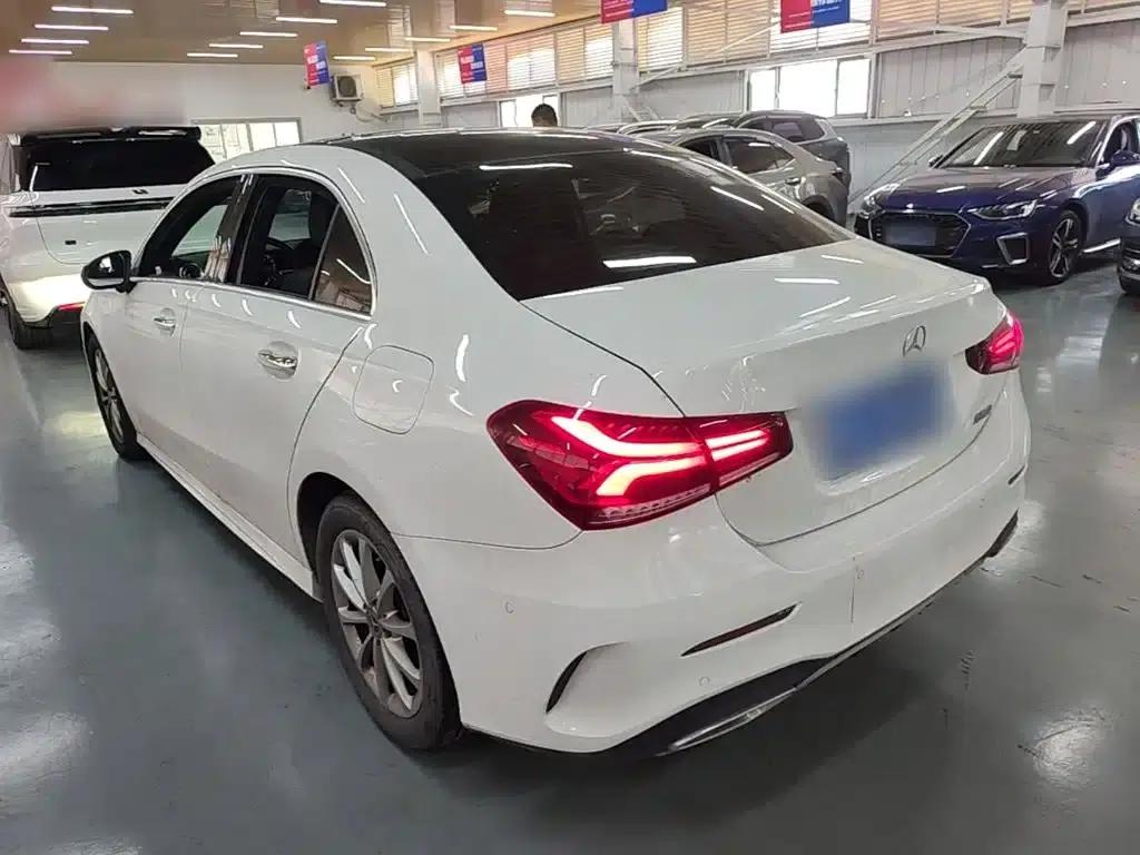 Mercedes-Benz A-Class 2022 Facelift A 200 L Sport Sedan Fashion Model — миниатюра 5