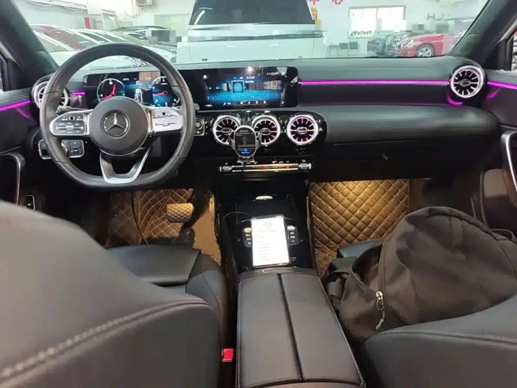 Mercedes-Benz A-Class 2022 Facelift A 200 L Sport Sedan Fashion Model — миниатюра 10
