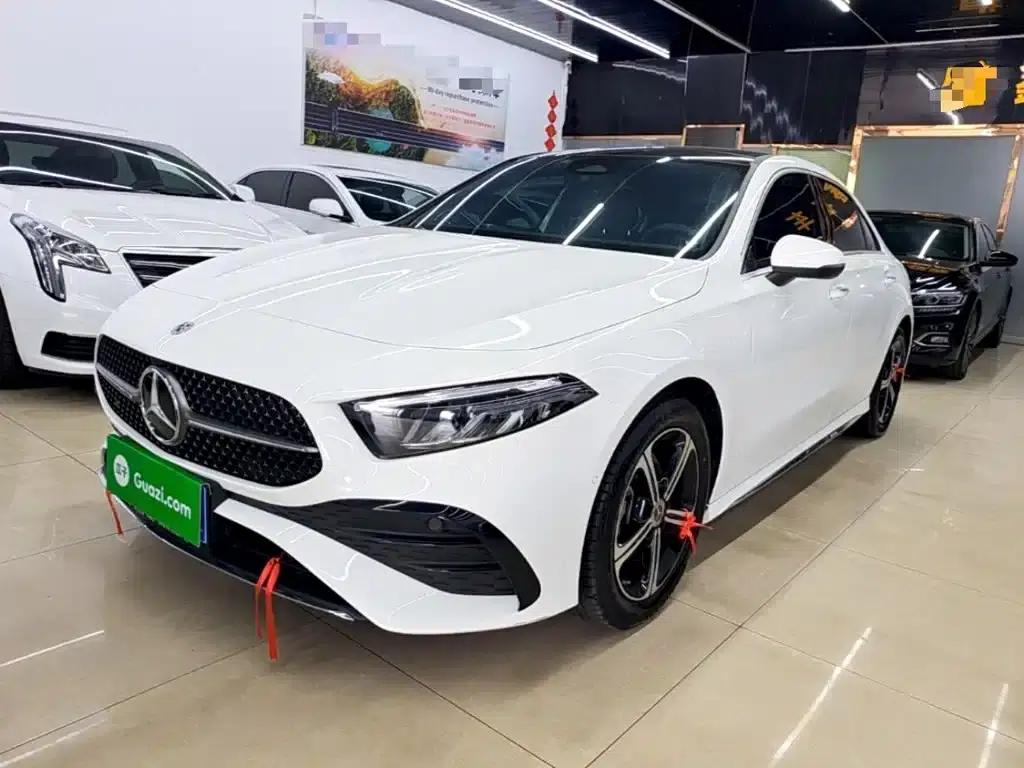 2023 Mercedes-Benz A-Class A 200 L Fashion Edition — миниатюра 1