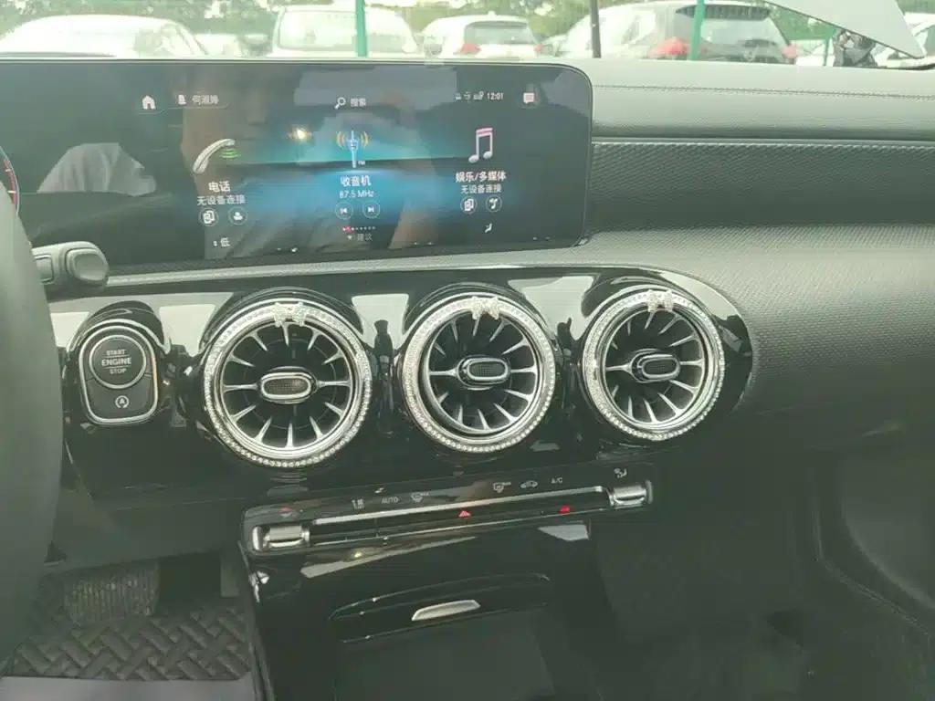 2021 Mercedes-Benz A-Class A 200 L Sport Sedan Dynamic — миниатюра 13