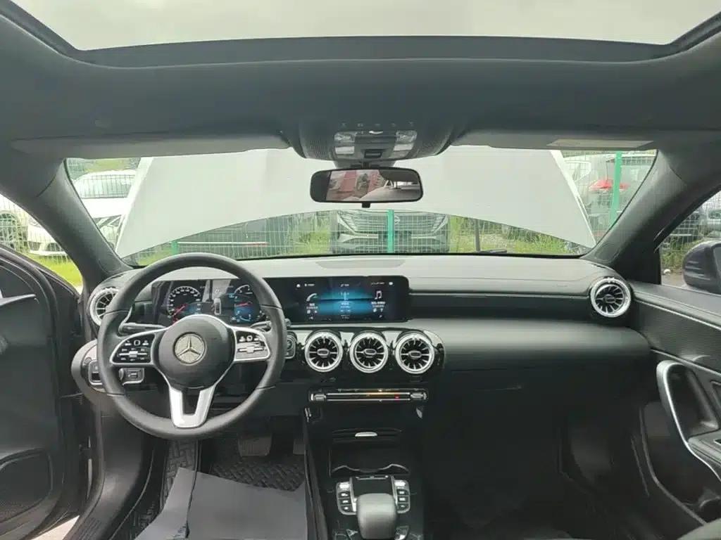 2021 Mercedes-Benz A-Class A 200 L Sport Sedan Dynamic — миниатюра 10