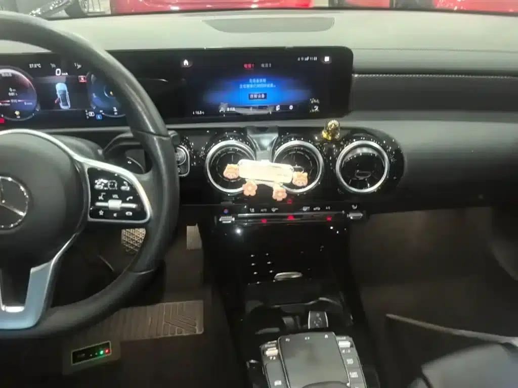 Mercedes-Benz A-Class 2021 Facelift A 180 L Sport Sedan — миниатюра 13