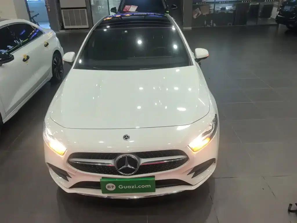 Mercedes-Benz A-Class 2021 Facelift A 180 L Sport Sedan — миниатюра 3