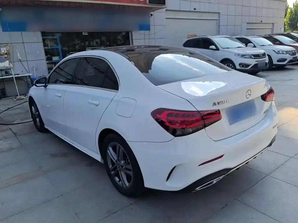 2022 Mercedes-Benz A-Class A 180 L Sport Sedan — миниатюра 5