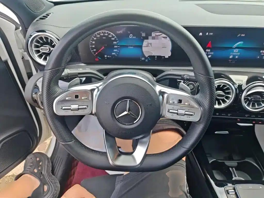 Mercedes-Benz A-Class 2022 Facelift III A 200 L Sport Sedan Fashion Edition — миниатюра 11