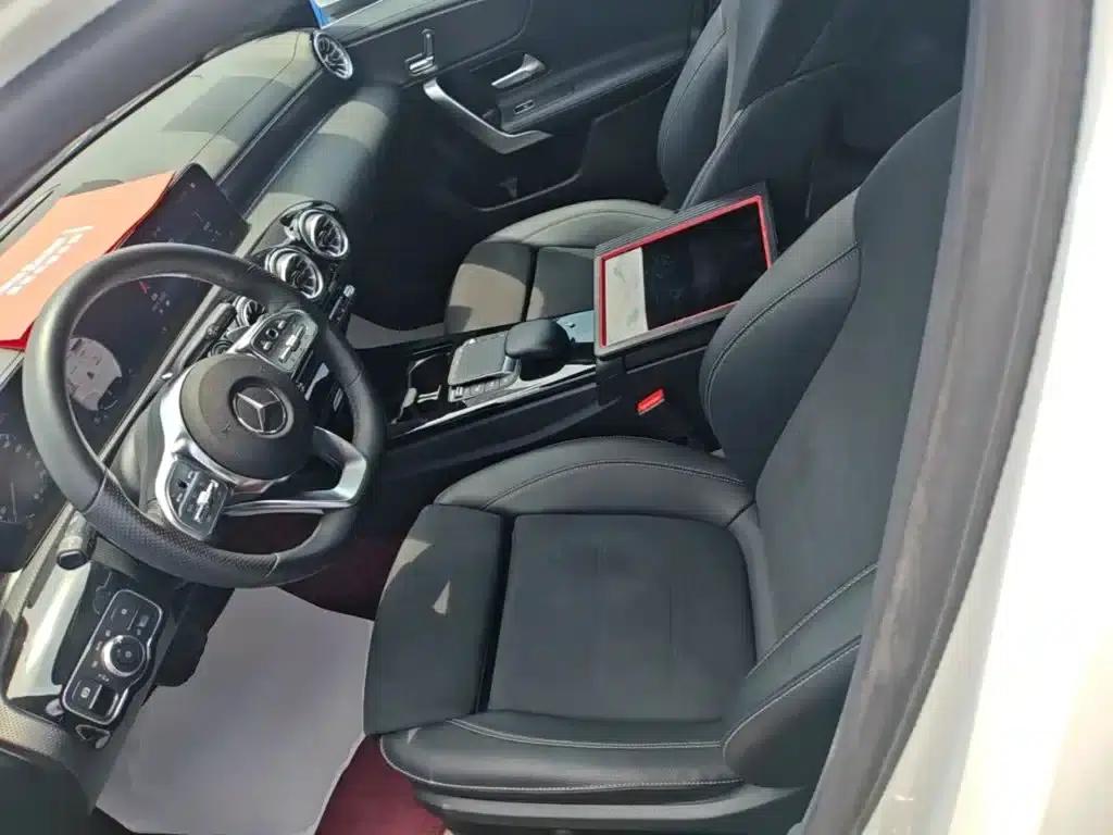 Mercedes-Benz A-Class 2022 Facelift III A 200 L Sport Sedan Fashion Edition — миниатюра 15