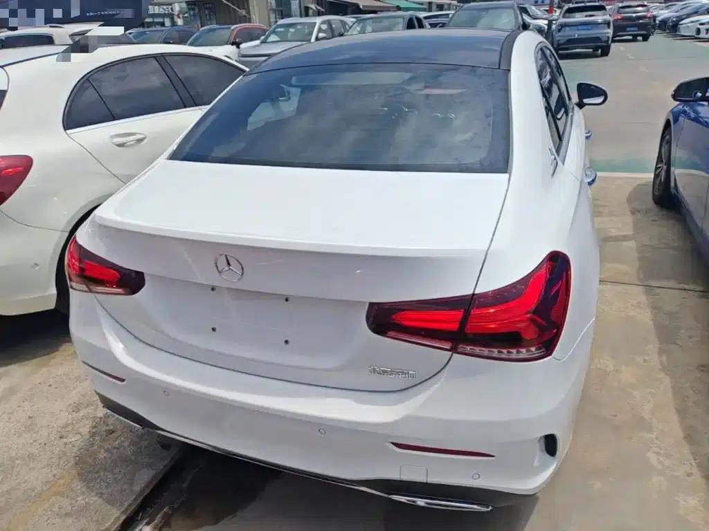 Mercedes-Benz A-Class 2022 Facelift III A 200 L Sport Sedan Fashion Edition — миниатюра 6