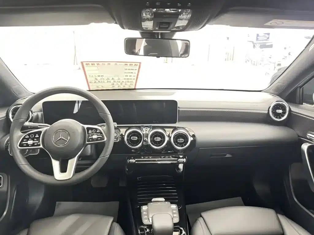 Mercedes-Benz A-Class 2020 A 200 L Sport Sedan — миниатюра 9