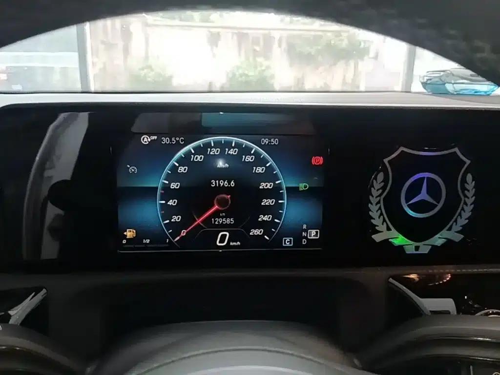 2019 Mercedes-Benz A-Class A 180 L Sport Sedan — миниатюра 12