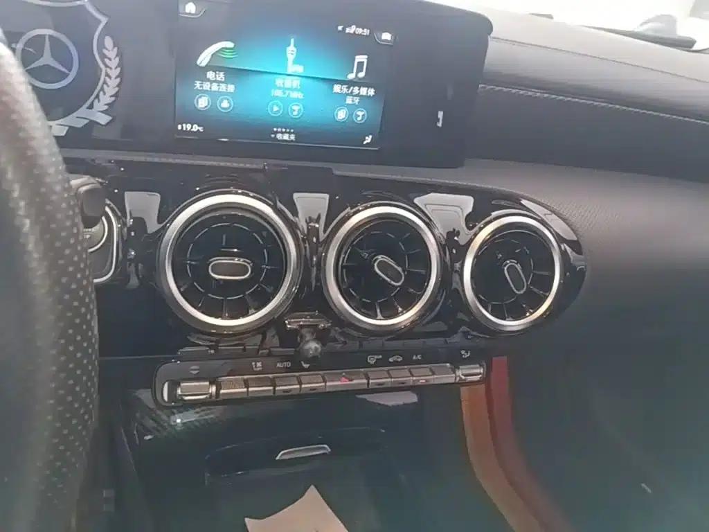 2019 Mercedes-Benz A-Class A 180 L Sport Sedan — миниатюра 13
