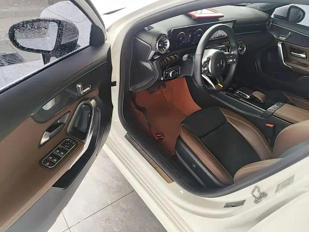 Mercedes-Benz A-Class 2021 A 200 L Sport Sedan Fashion Edition — миниатюра 16