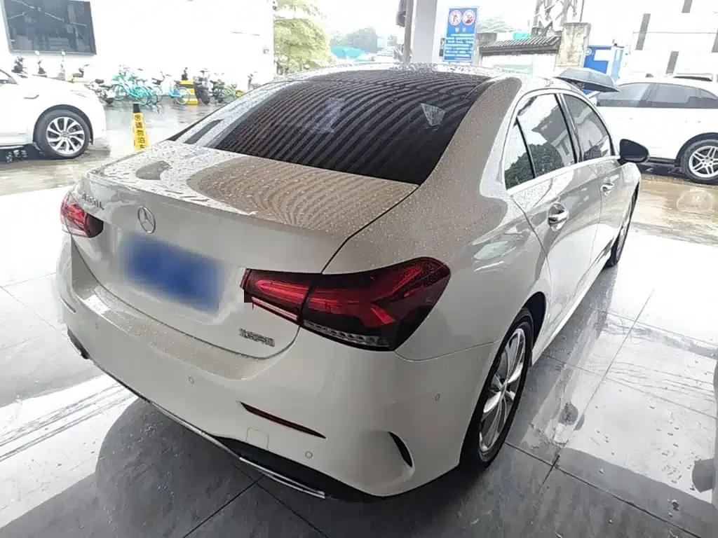 Mercedes-Benz A-Class 2021 A 200 L Sport Sedan Fashion Edition — миниатюра 7