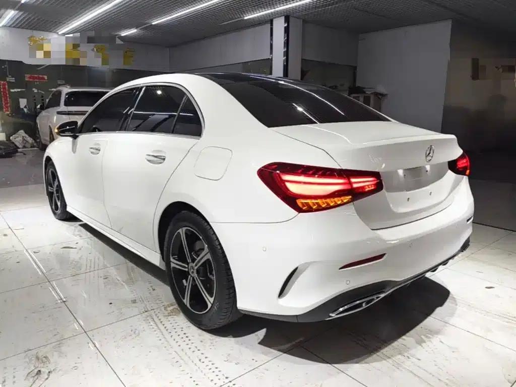 2023 Mercedes-Benz A-Class A 200 L Fashion Edition — миниатюра 5