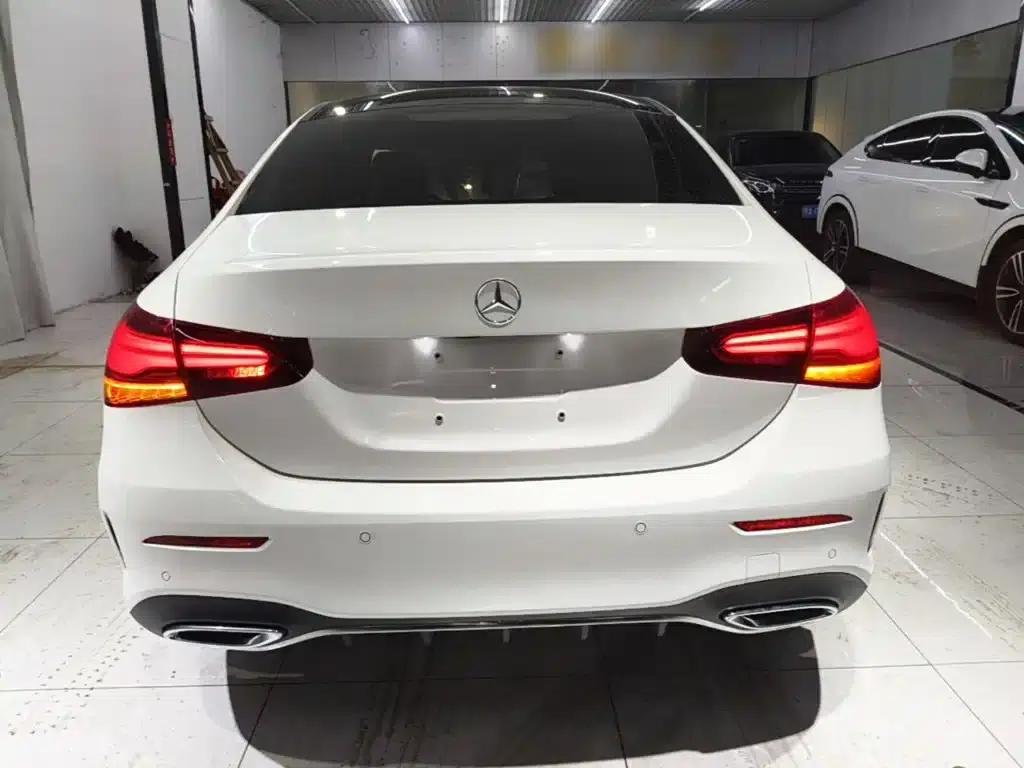 2023 Mercedes-Benz A-Class A 200 L Fashion Edition — миниатюра 6