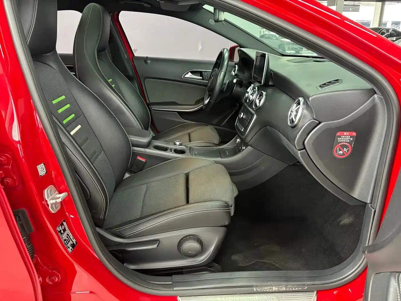 Mercedes-Benz A-Class (Imported) 2016 A 200 Dynamic — миниатюра 9