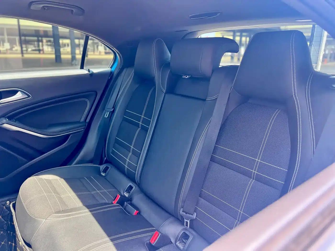2015 Mercedes-Benz A-Class Imported Model A 200 Fashion Edition — миниатюра 19