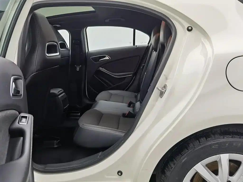 2013 Mercedes-Benz A-Class (Imported) A 180 Fashion Model — миниатюра 15