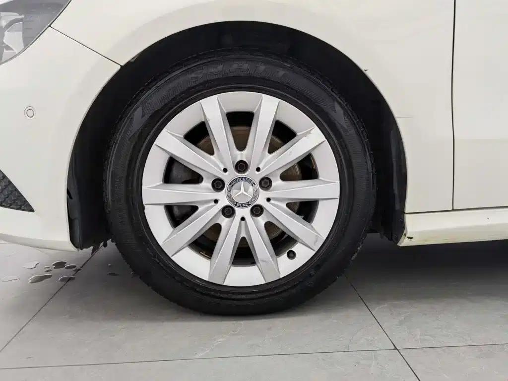 2013 Mercedes-Benz A-Class (Imported) A 180 Fashion Model — миниатюра 17