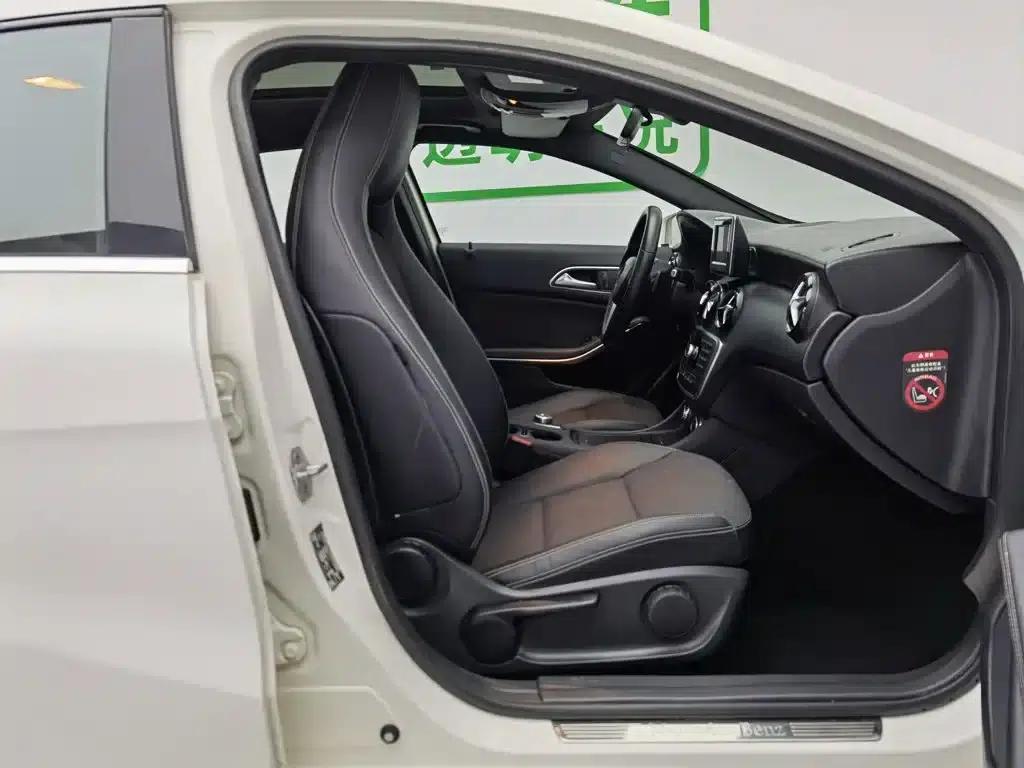 2013 Mercedes-Benz A-Class (Imported) A 180 Fashion Model — миниатюра 23