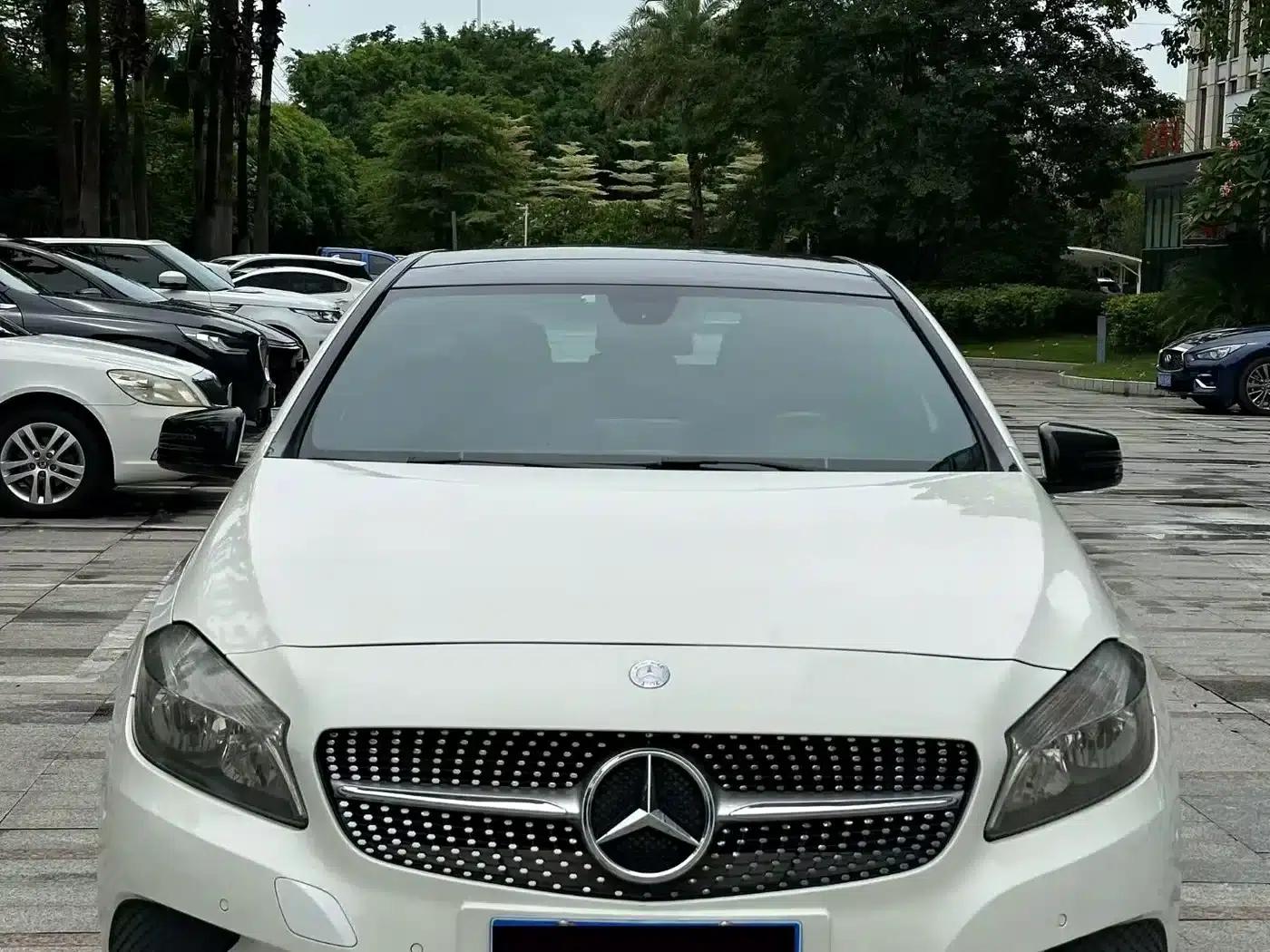 2013 Mercedes-Benz A-Class (Imported) A 180 Fashion Model — миниатюра 2