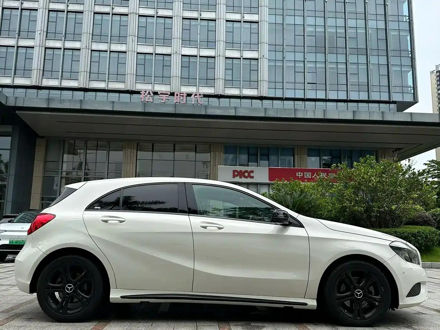 2013 Mercedes-Benz A-Class (Imported) A 180 Fashion Model — миниатюра 3