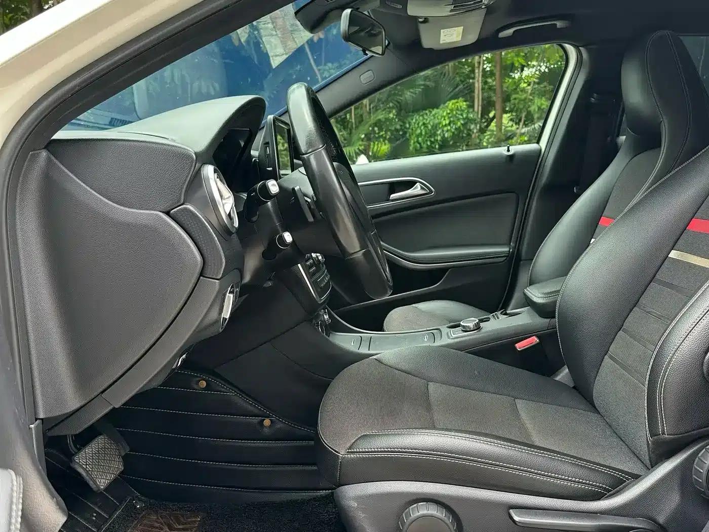 2013 Mercedes-Benz A-Class (Imported) A 180 Fashion Model — миниатюра 6