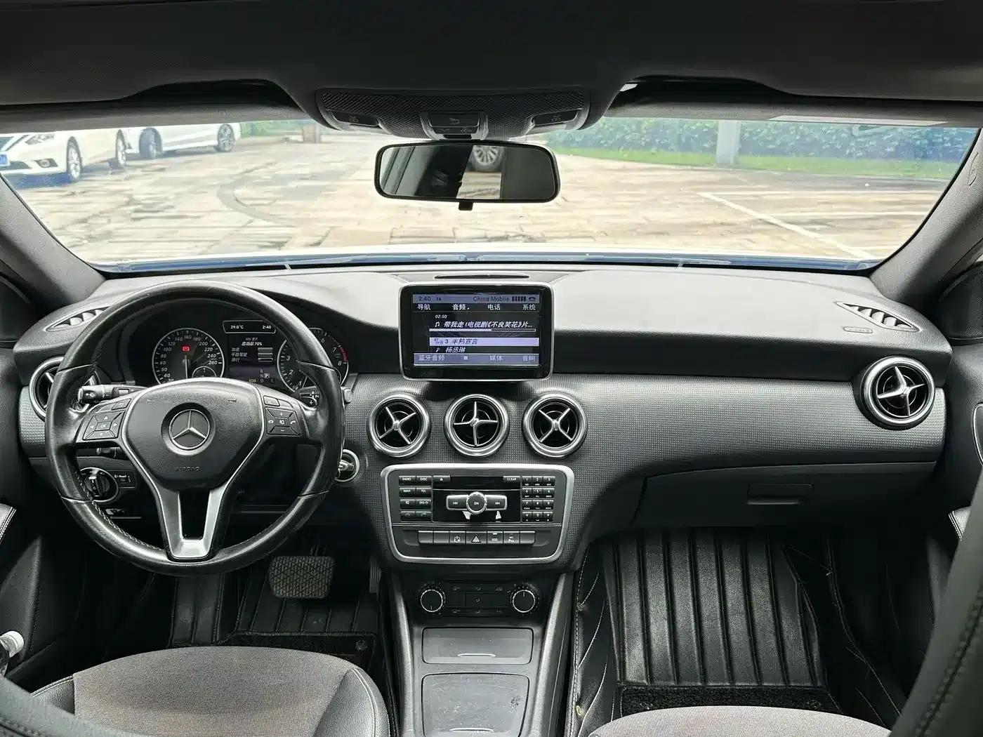 2013 Mercedes-Benz A-Class (Imported) A 180 Fashion Model — миниатюра 8