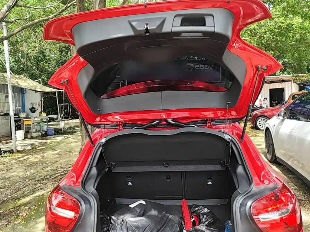 2016 Mercedes-Benz A-Class Imported Model A 200 Dynamic — миниатюра 19