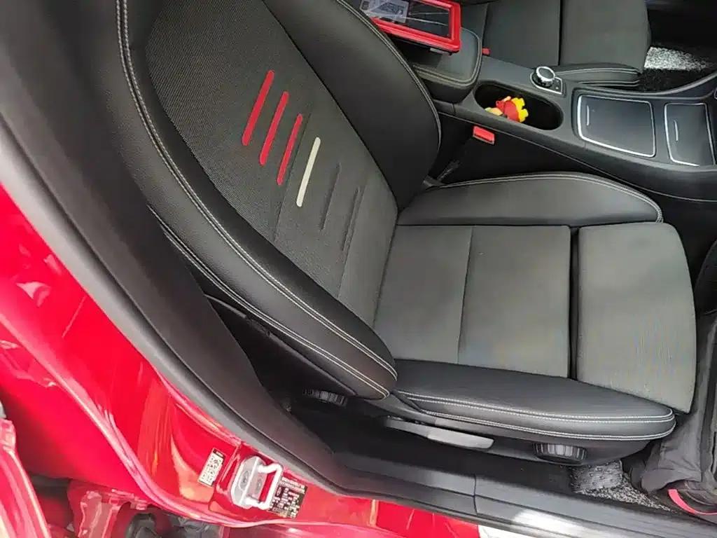 2016 Mercedes-Benz A-Class Imported Model A 200 Dynamic — миниатюра 25