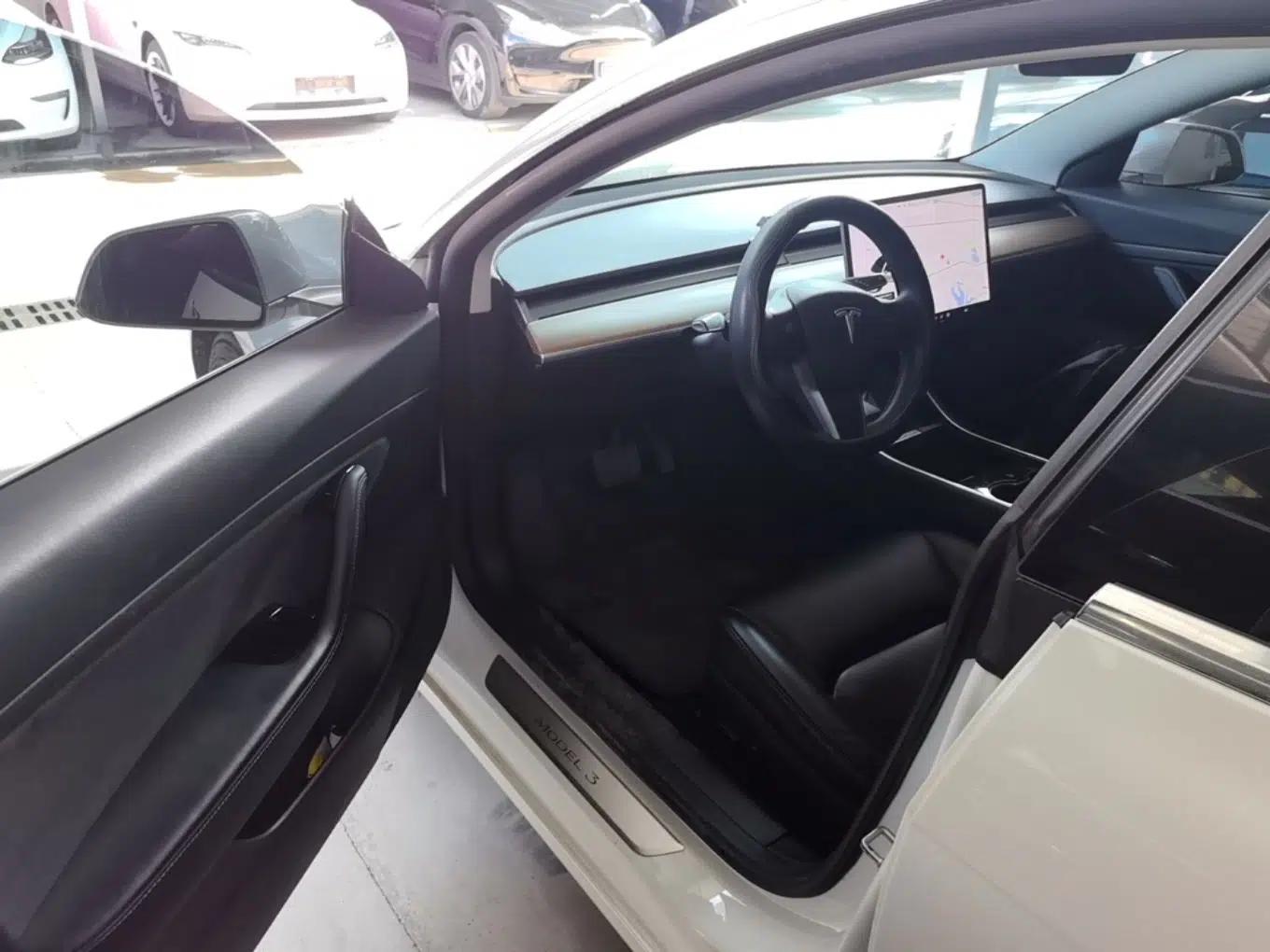 Tesla Model 3 2020 Refreshed Version Long-Range Rear-Wheel Drive — миниатюра 18